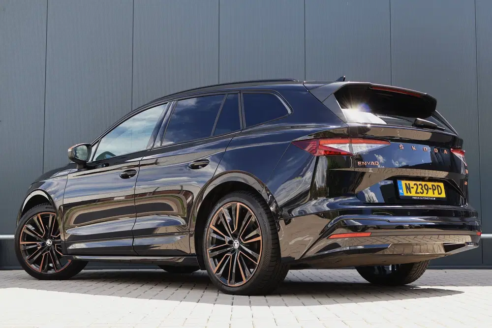Skoda Enyaq 60 Founders Edition Black 94 uit 2021, foto 7