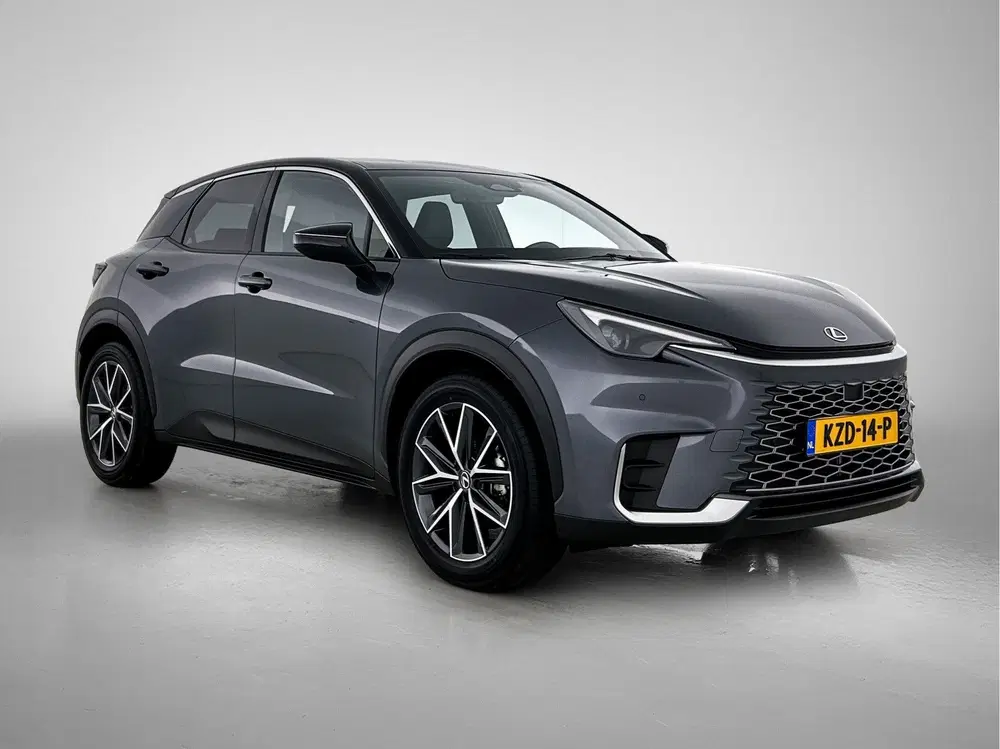 Lexus LBX Cool 2WD uit 2025, foto 12