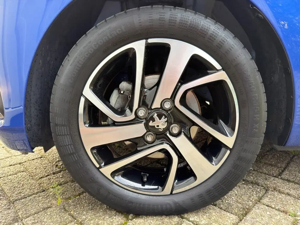 Peugeot 108 1.0 e-VTi Allure CARPLAY uit 2020, foto 14