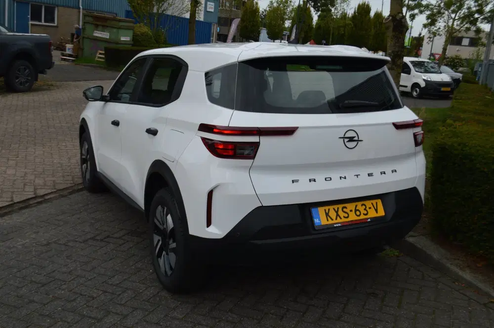 Opel Frontera 1.2T Hybrid Edition uit 2025, foto 13