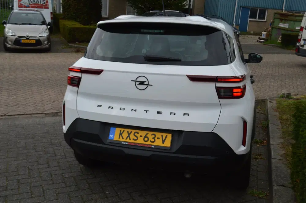 Opel Frontera 1.2T Hybrid Edition uit 2025, foto 14