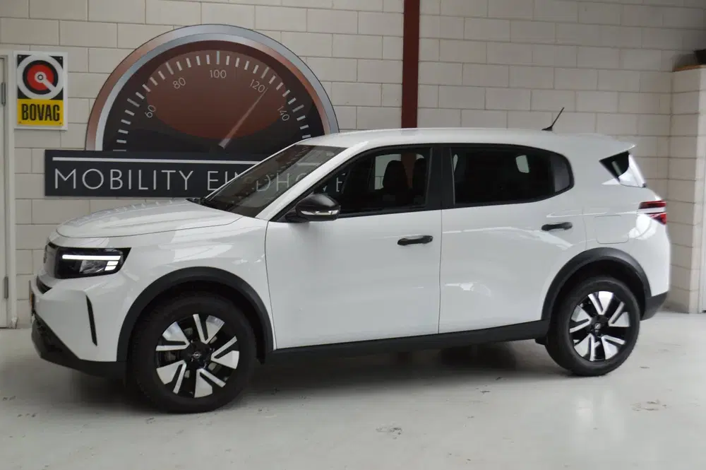 Opel Frontera 1.2T Hybrid Edition uit 2025, foto 2