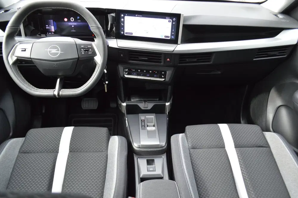 Opel Frontera 1.2T Hybrid Edition uit 2025, foto 3