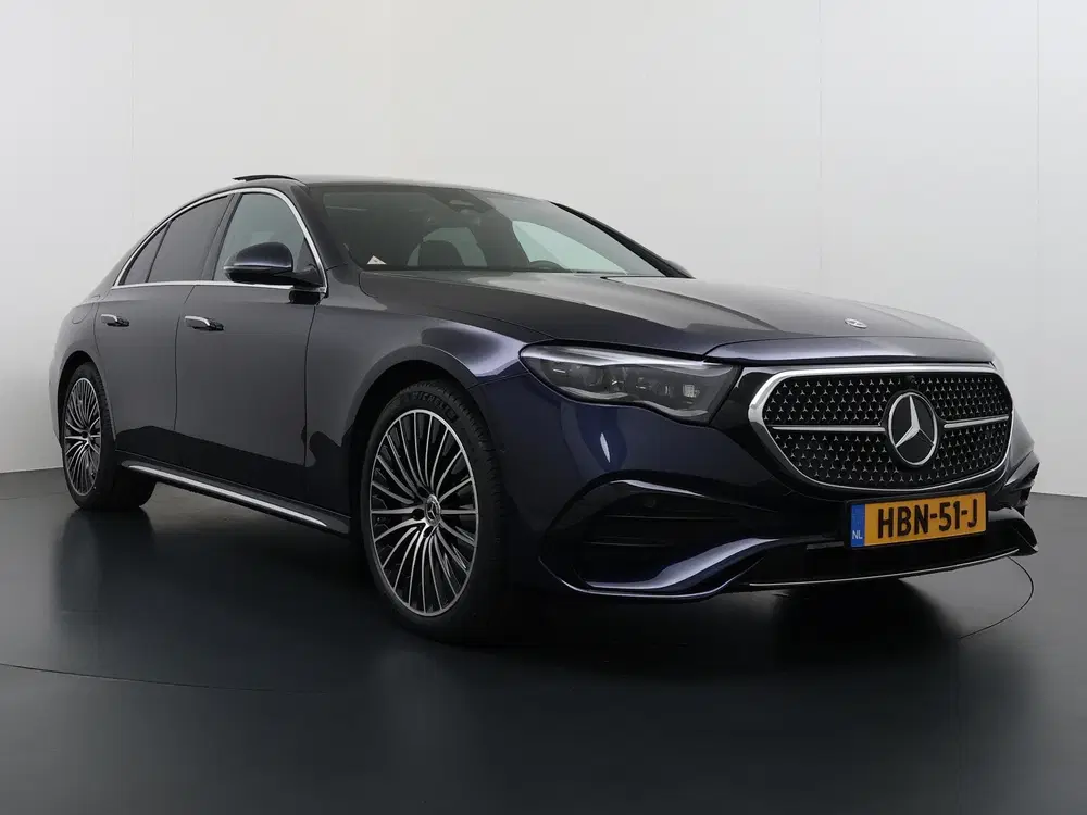 Mercedes-Benz E-Klasse 300 e AMG Line uit 2025, foto 13