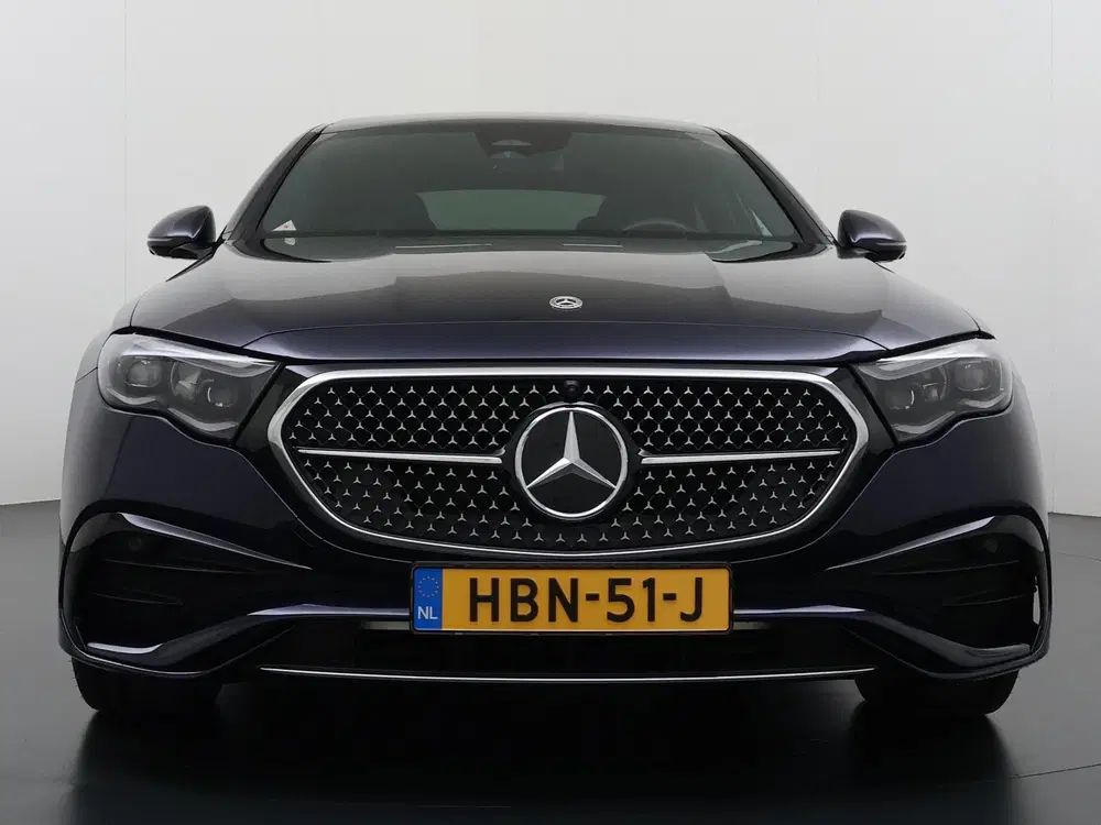Mercedes-Benz E-Klasse 300 e AMG Line uit 2025, foto 14