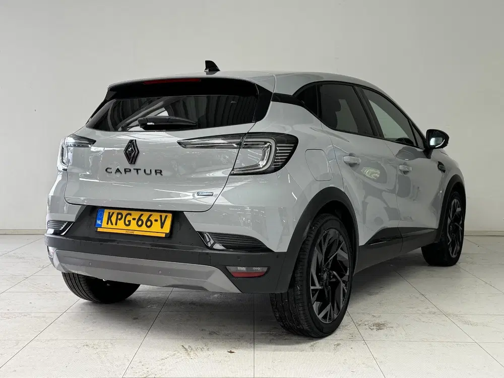 Renault Captur 1.6 E-Tech full hybrid 145 Esprit Alpine uit 2025, foto 2