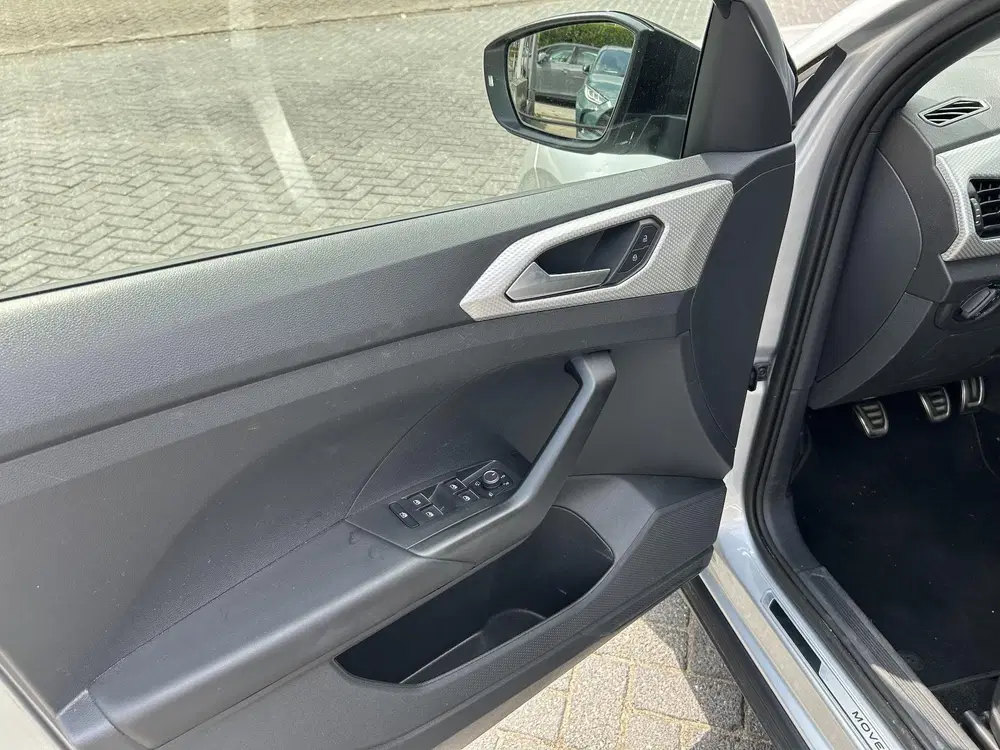 Volkswagen T-Cross 1.0 TSI Style uit 2023, foto 13