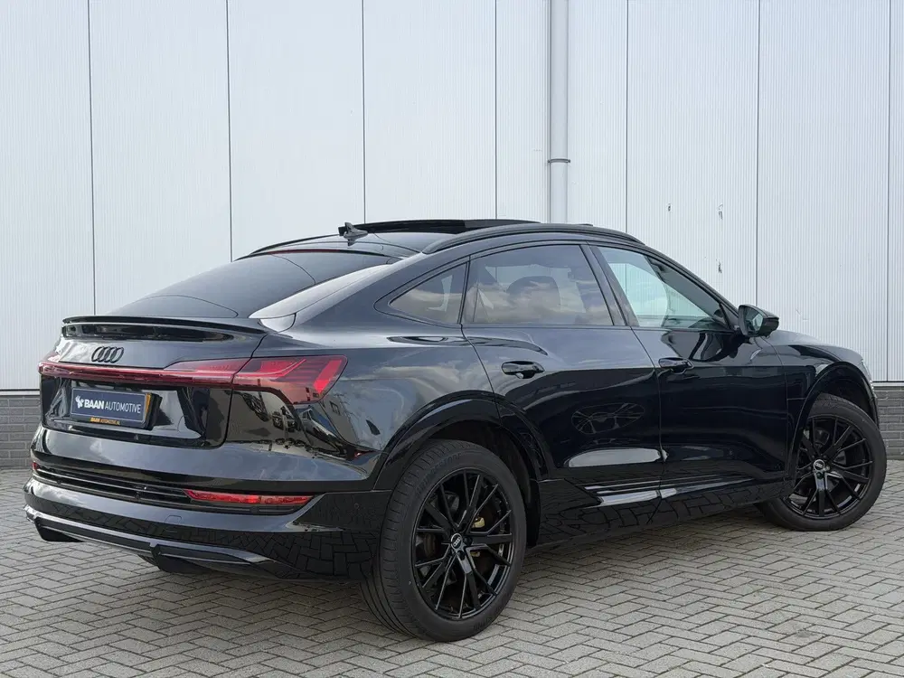 Audi e-tron 55 quattro S edition 95 kWh uit 2021, foto 12
