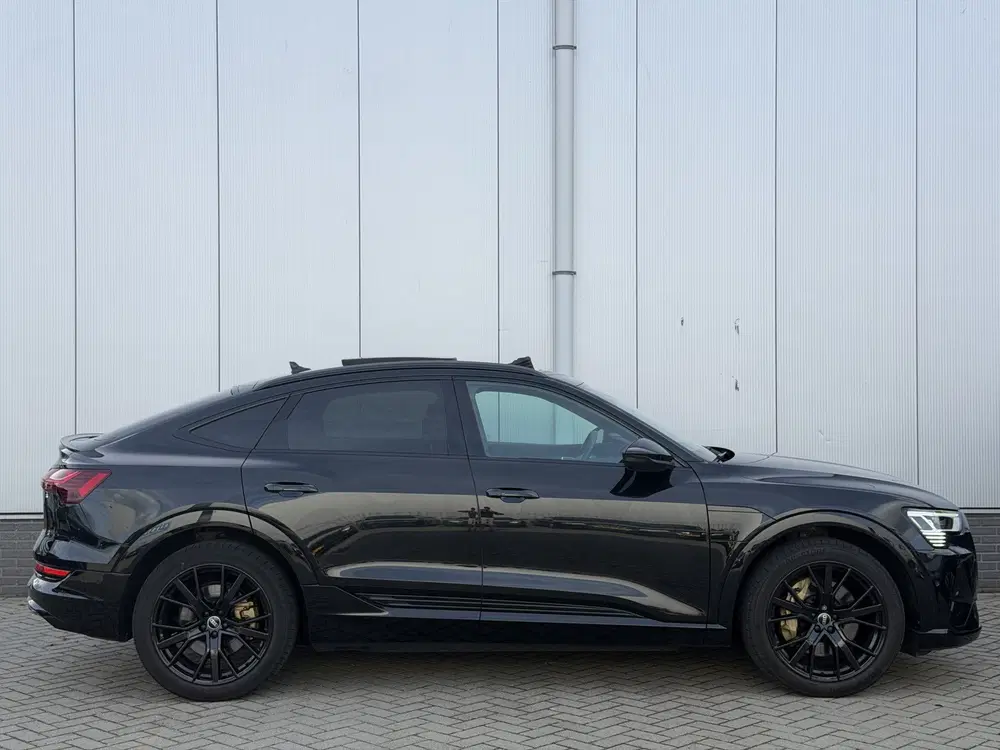 Audi e-tron 55 quattro S edition 95 kWh uit 2021, foto 13
