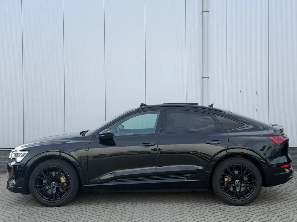 Audi e-tron 55 quattro S edition 95 kWh uit 2021, foto 9