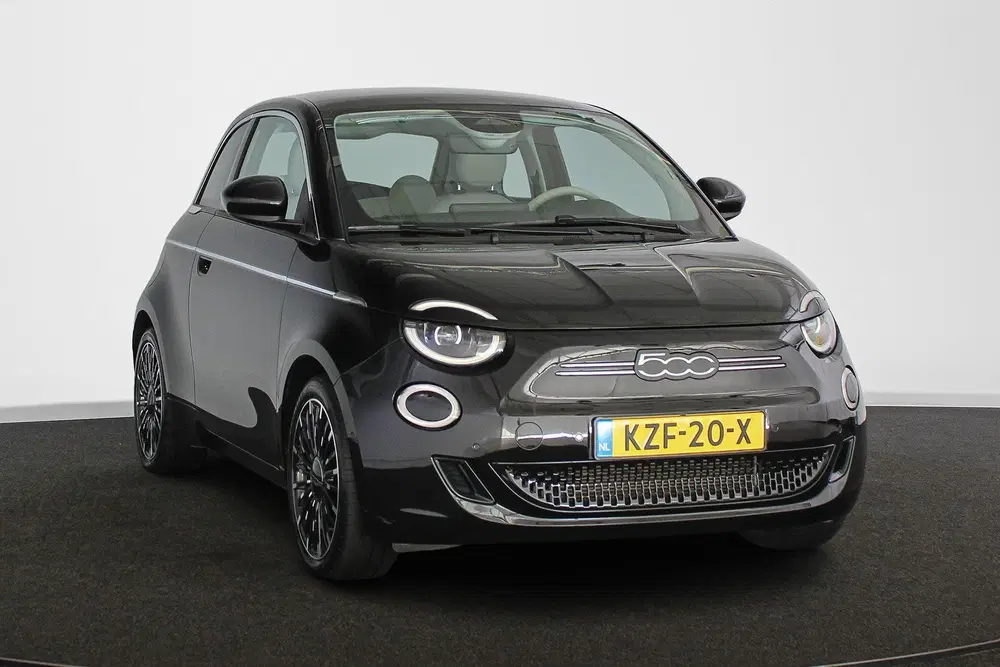 Fiat 500 La Prima 42 kWh Pano Leder Stoelverwarming uit 2024, foto 2