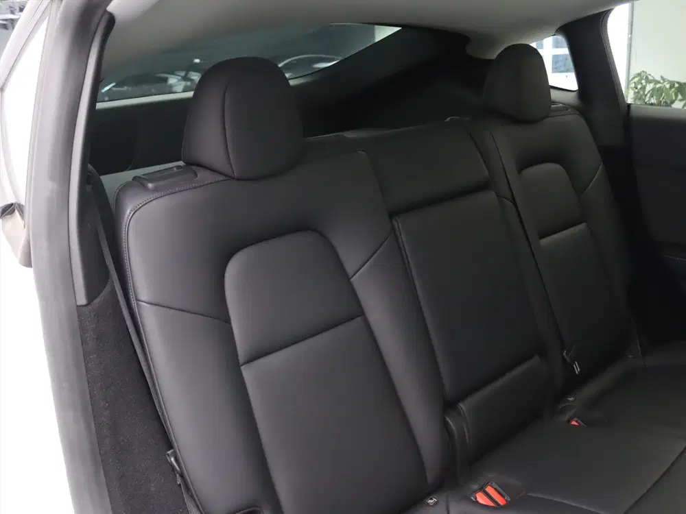 Tesla Model Y Long Range AWD 75kWh 351pk 93.2% SoH [ TRE uit 2023, foto 15