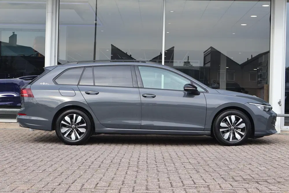 Volkswagen Golf 1.5 eTSI 150pk DSG Life Edition uit 2025, foto 3