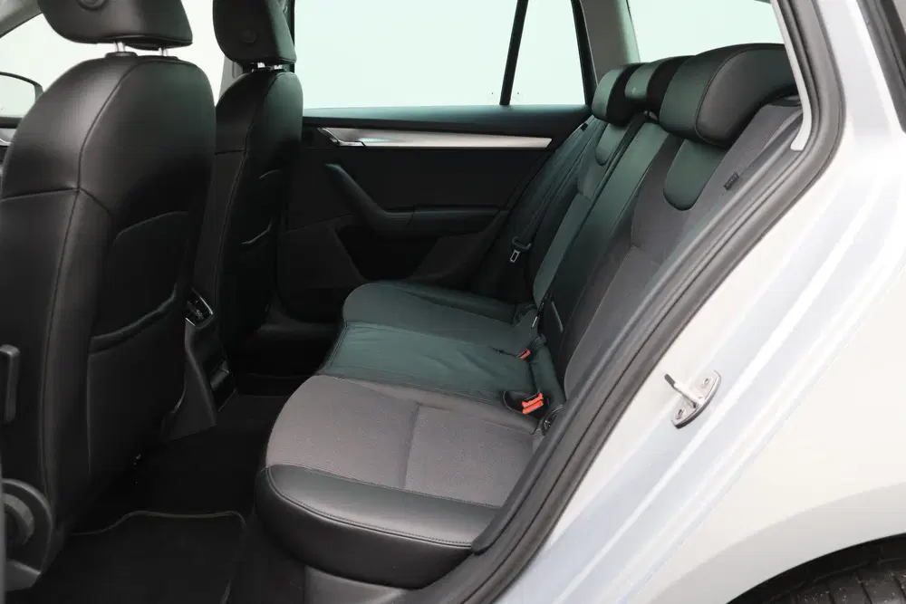 Skoda Octavia 1.5 TSI DSG Greentech Business Edition C uit 2020, foto 12
