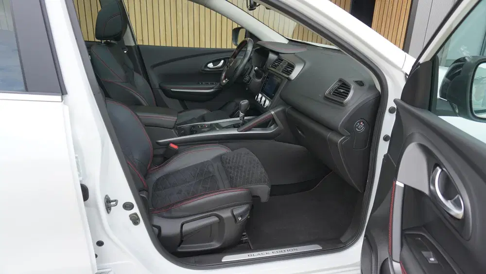 Renault Kadjar 1.3 TCe 160pk Black Edition *Pearl Metalli uit 2019, foto 10