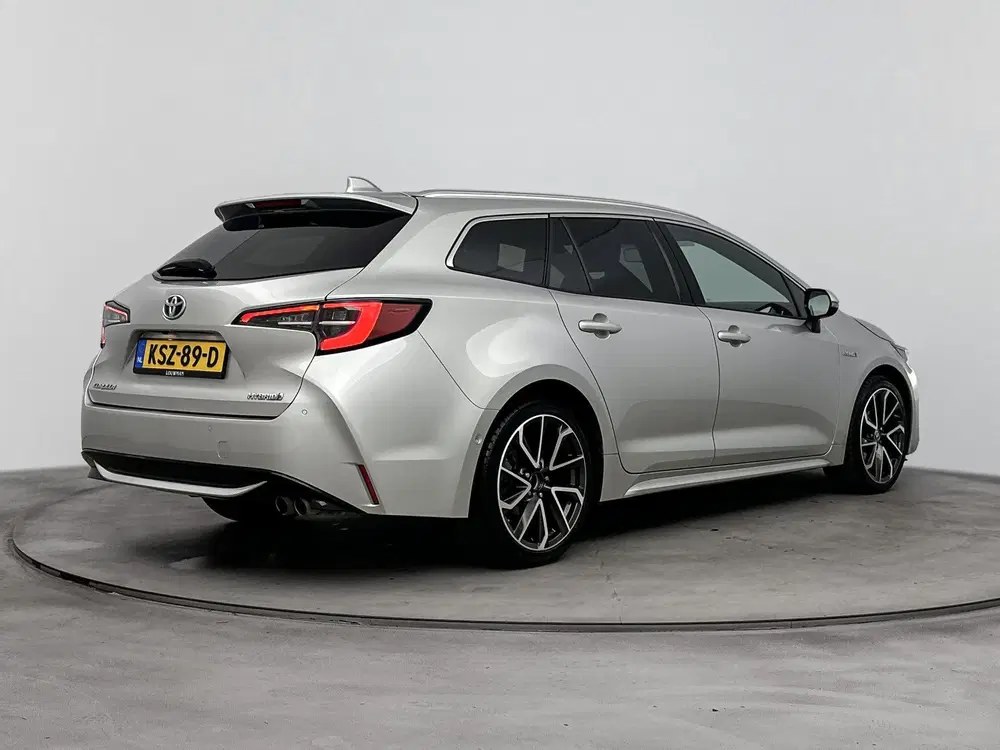Toyota Corolla 2.0 184pk Hybrid Executive uit 2022, foto 3