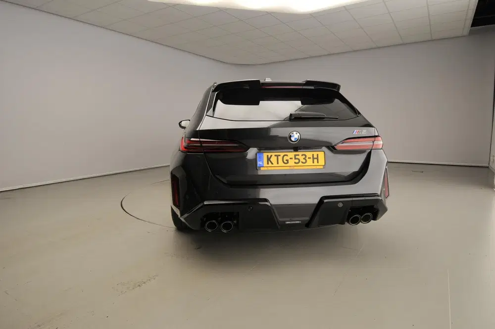 BMW M5 Touring Panoramadak uit 2026, foto 3