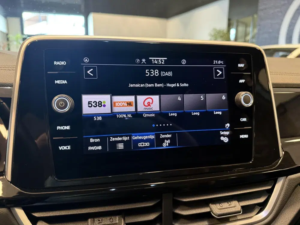 Volkswagen T-Roc 1.5 TSI R-Line Business uit 2024, foto 12