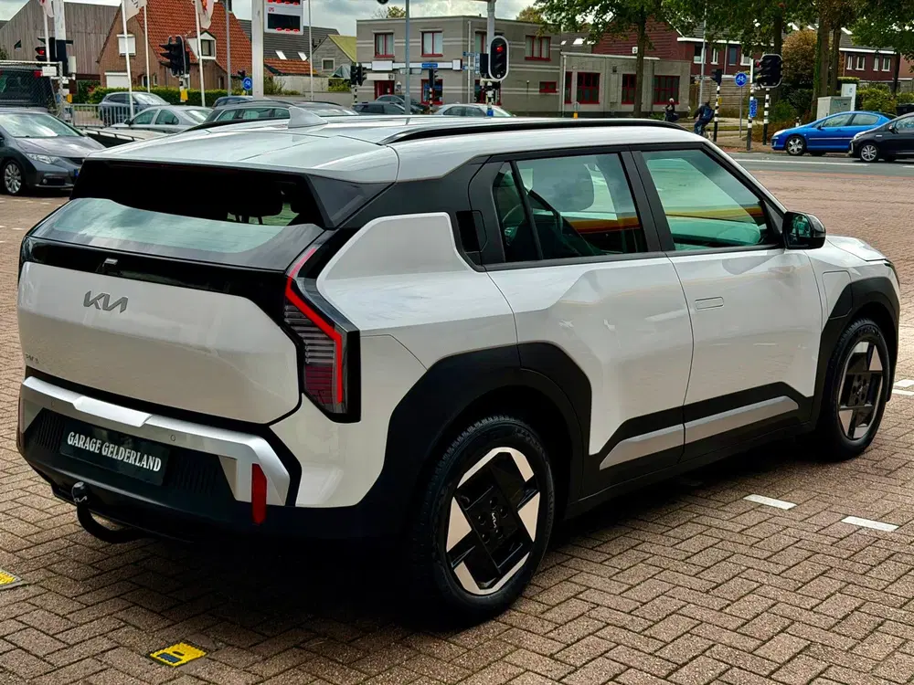 Kia EV3 LONG-RANGE uit 2025, foto 7