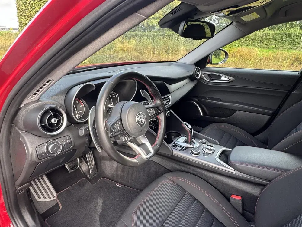 Alfa Romeo Giulia 2.2jtdm uit 2021, foto 10