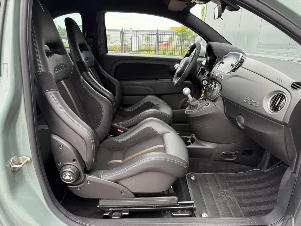 Abarth 695 1.4 T-Jet Anniversario 70 1e EIGENAAR uit 2021, foto 12
