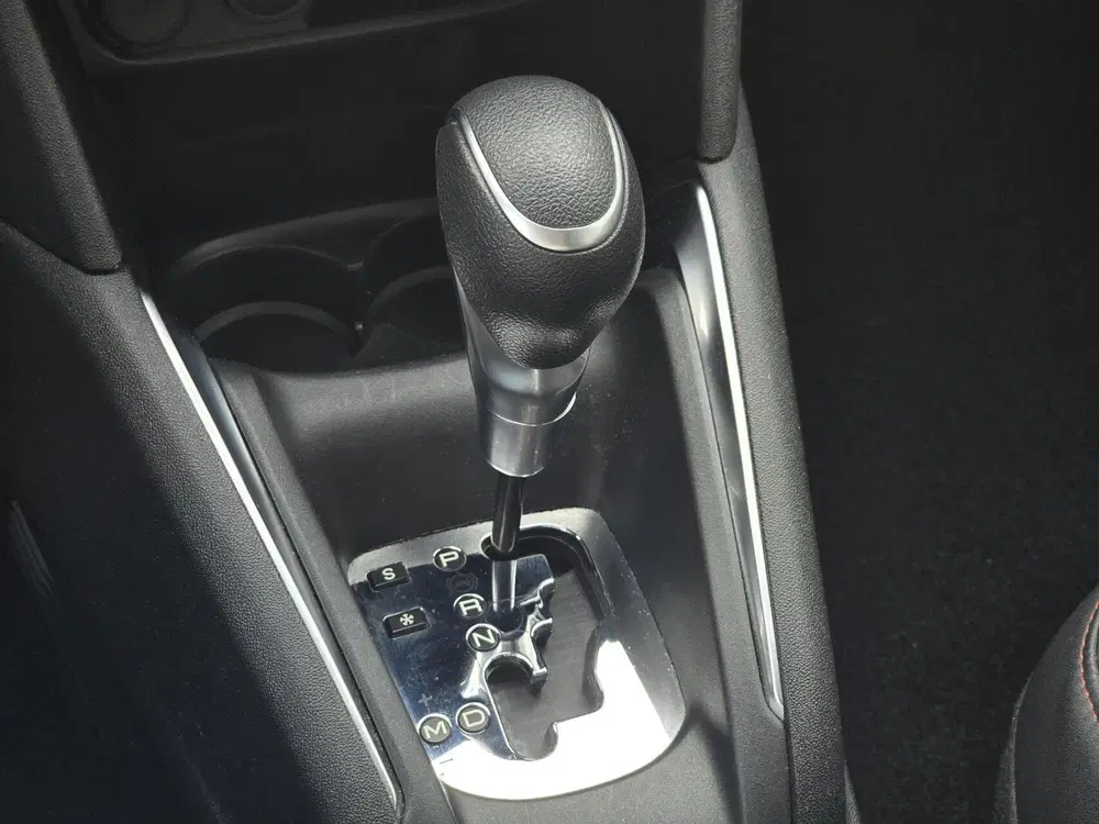 Peugeot 208 1.2 PureTech GT-Line Automaat Navi uit 2019, foto 12