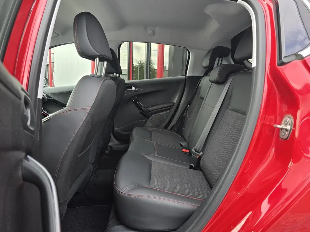 Peugeot 208 1.2 PureTech GT-Line Automaat Navi uit 2019, foto 5