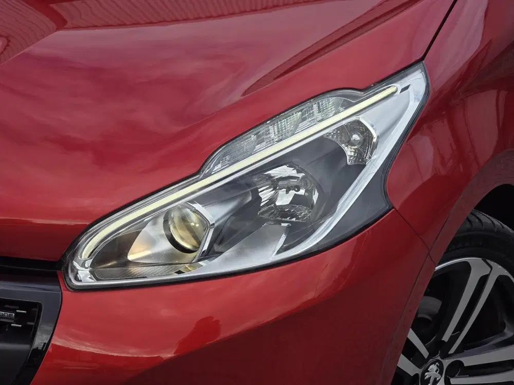 Peugeot 208 1.2 PureTech GT-Line Automaat Navi uit 2019, foto 8