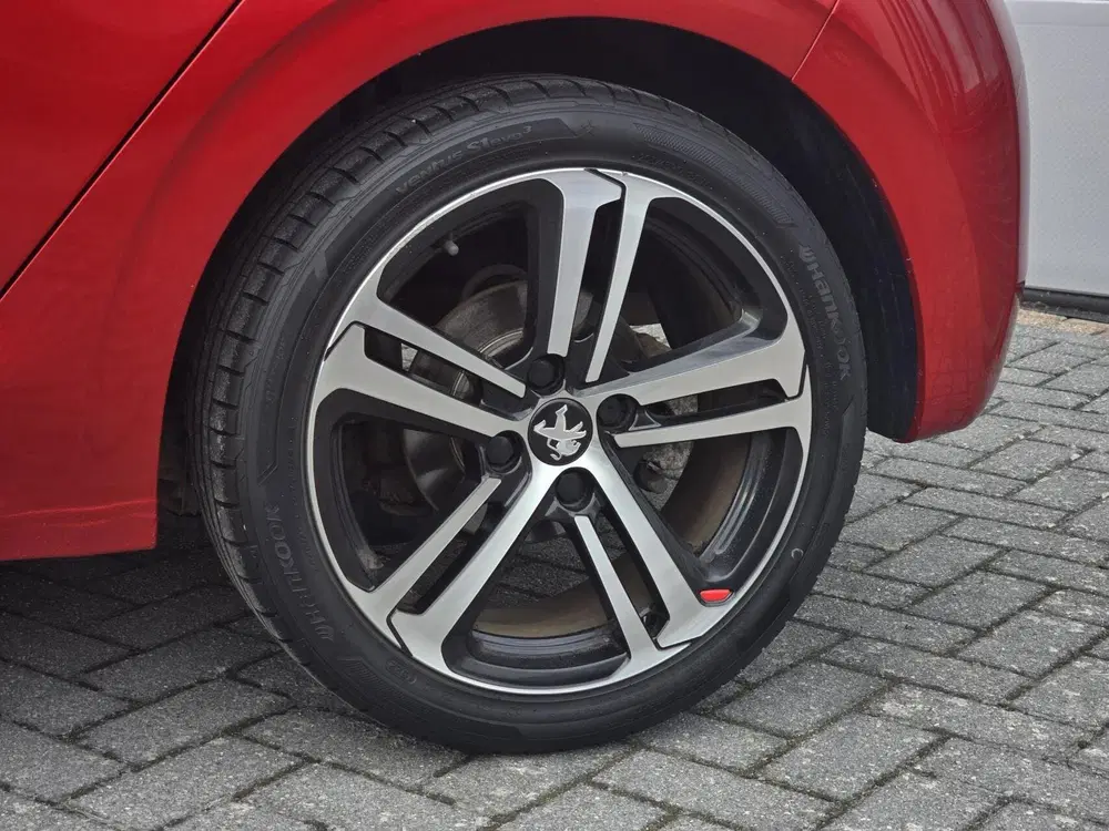 Peugeot 208 1.2 PureTech GT-Line Automaat Navi uit 2019, foto 9