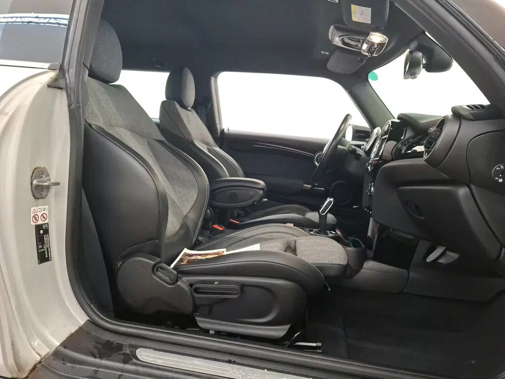 Mini Electric Cooper 33 kWh 184pk uit 2020, foto 7