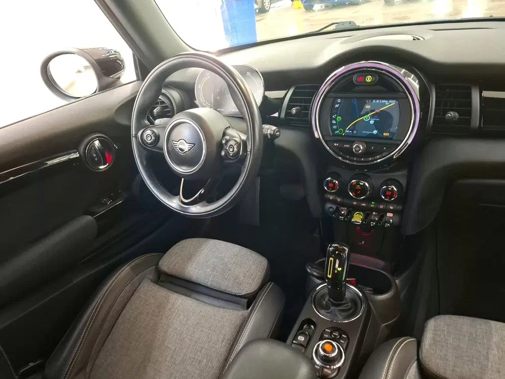 Mini Electric Cooper 33 kWh 184pk uit 2020, foto 8