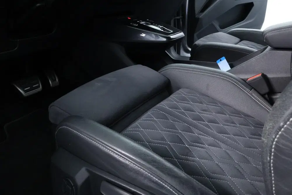 Audi Q4 e-tron 35 Launch edition Advanced 55 kWh uit 2022, foto 14