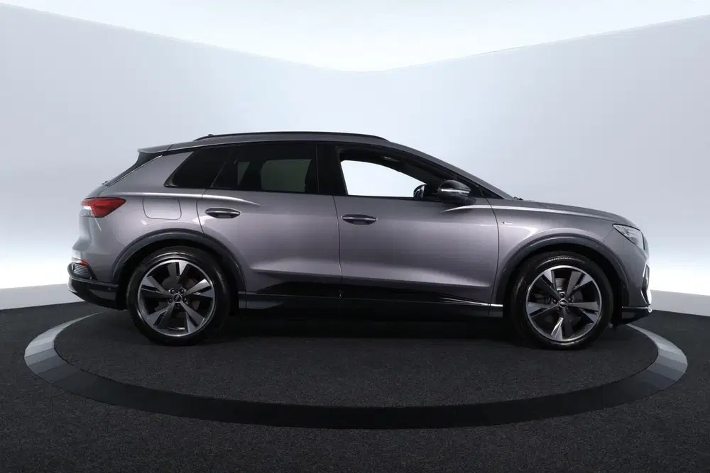 Audi Q4 e-tron 35 Launch edition Advanced 55 kWh uit 2022, foto 4