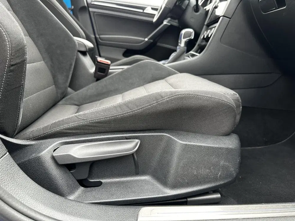 Volkswagen Golf 2.0 TSI 4Motion R Performance uit 2019, foto 11