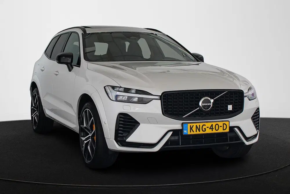 Volvo XC60 2.0 T8 Plug-in-hybrid AWD Polestar Enginee uit 2022, foto 2