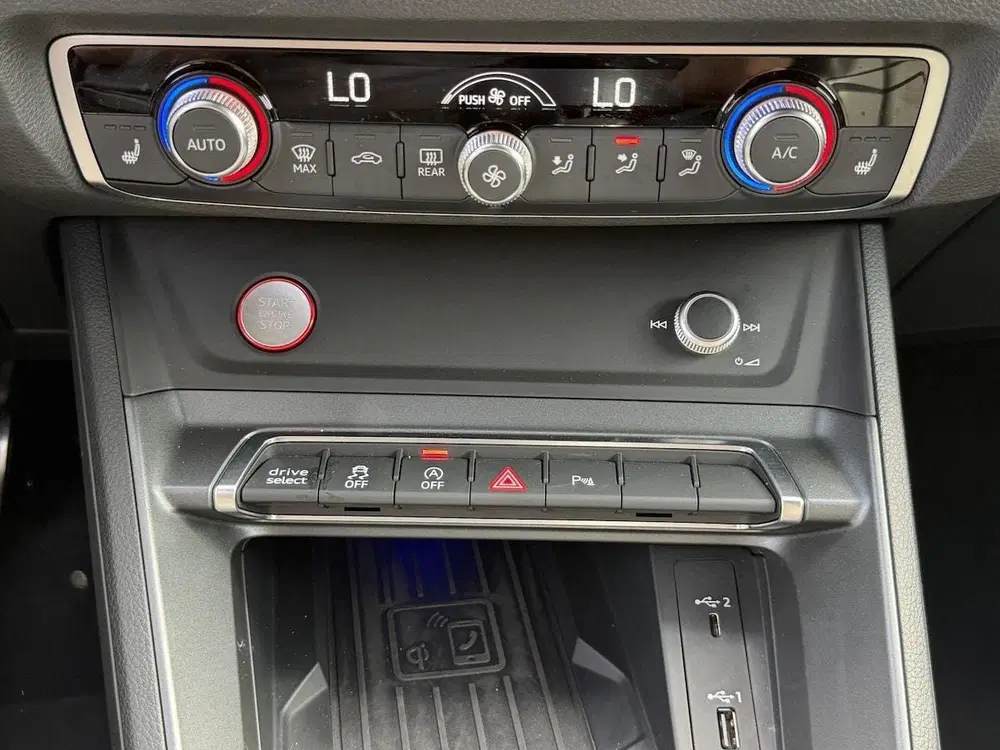 Audi RS Q3 TFSI RS uit 2020, foto 14