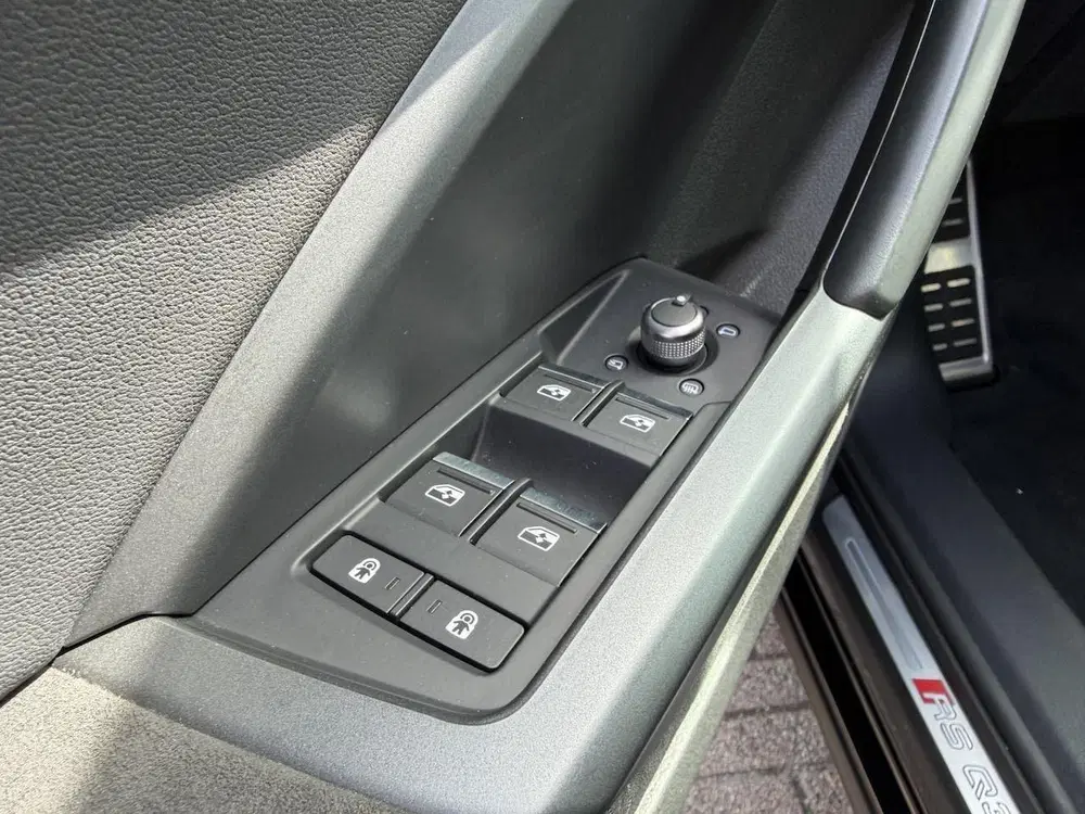 Audi RS Q3 TFSI RS uit 2020, foto 8