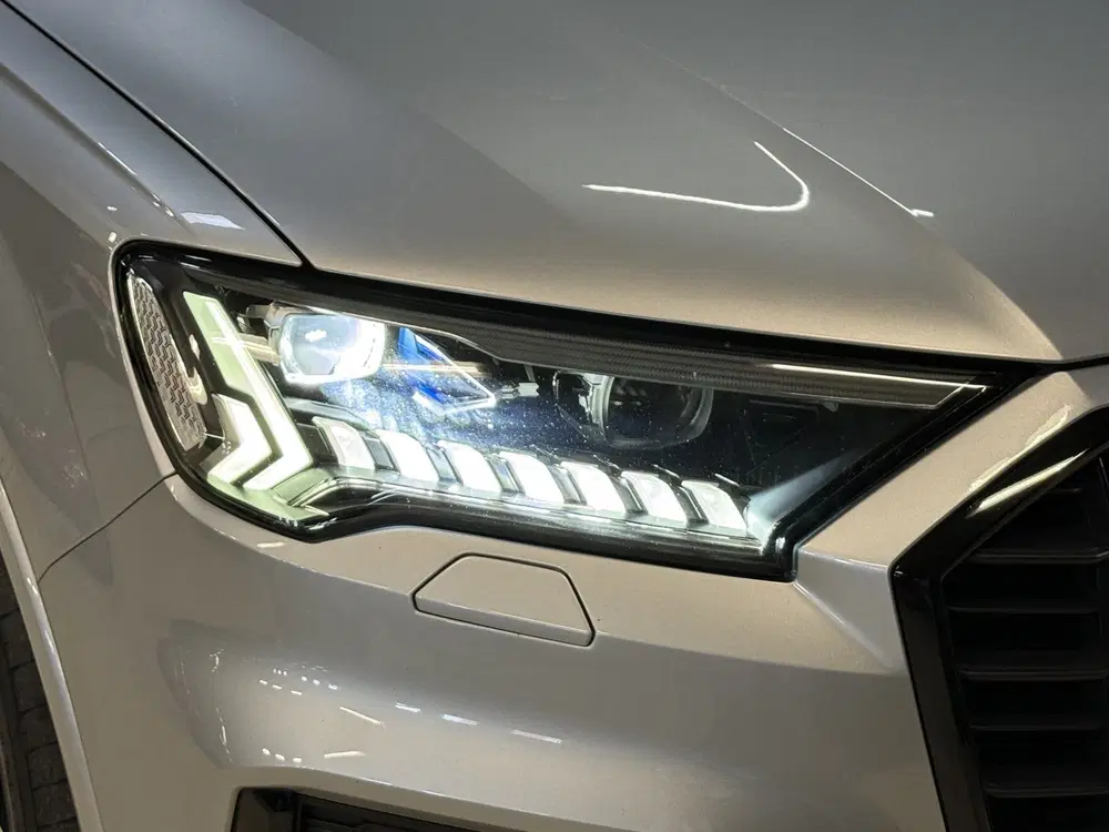 Audi Q7 60 TFSI e quattro Competition uit 2020, foto 14