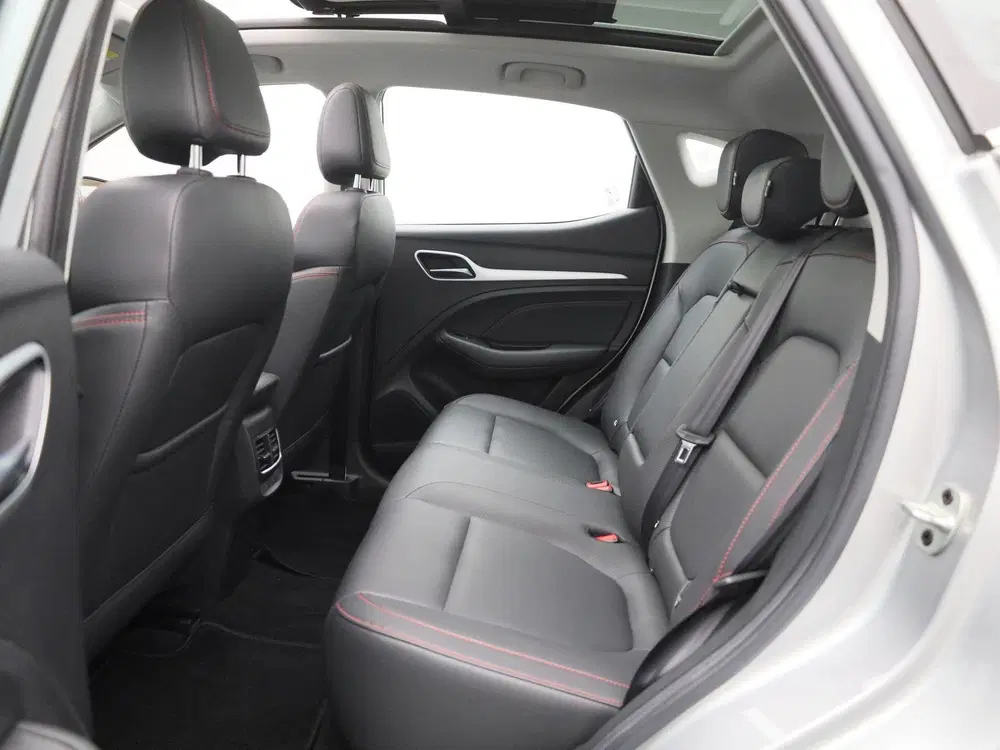 MG ZS Long Range Luxury 70 kWh 360 Camera uit 2023, foto 11