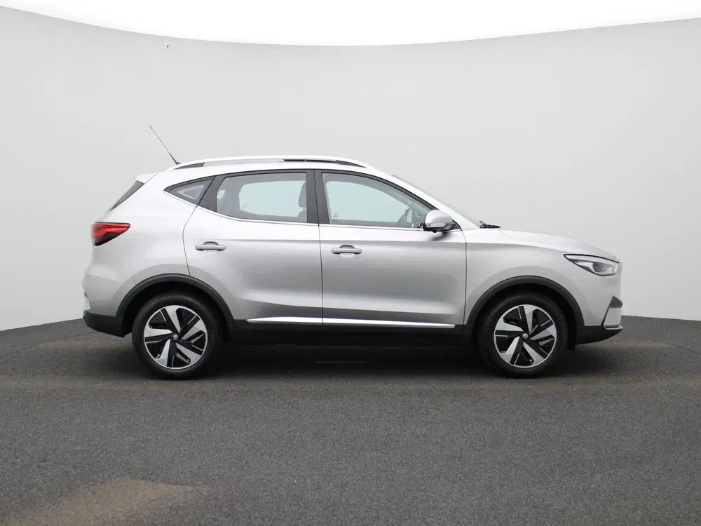 MG ZS Long Range Luxury 70 kWh 360 Camera uit 2023, foto 6