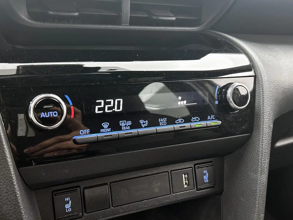 Toyota Yaris Cross 1.5 Hybrid 115 Dynamic + Comfort Pack uit 2024, foto 10