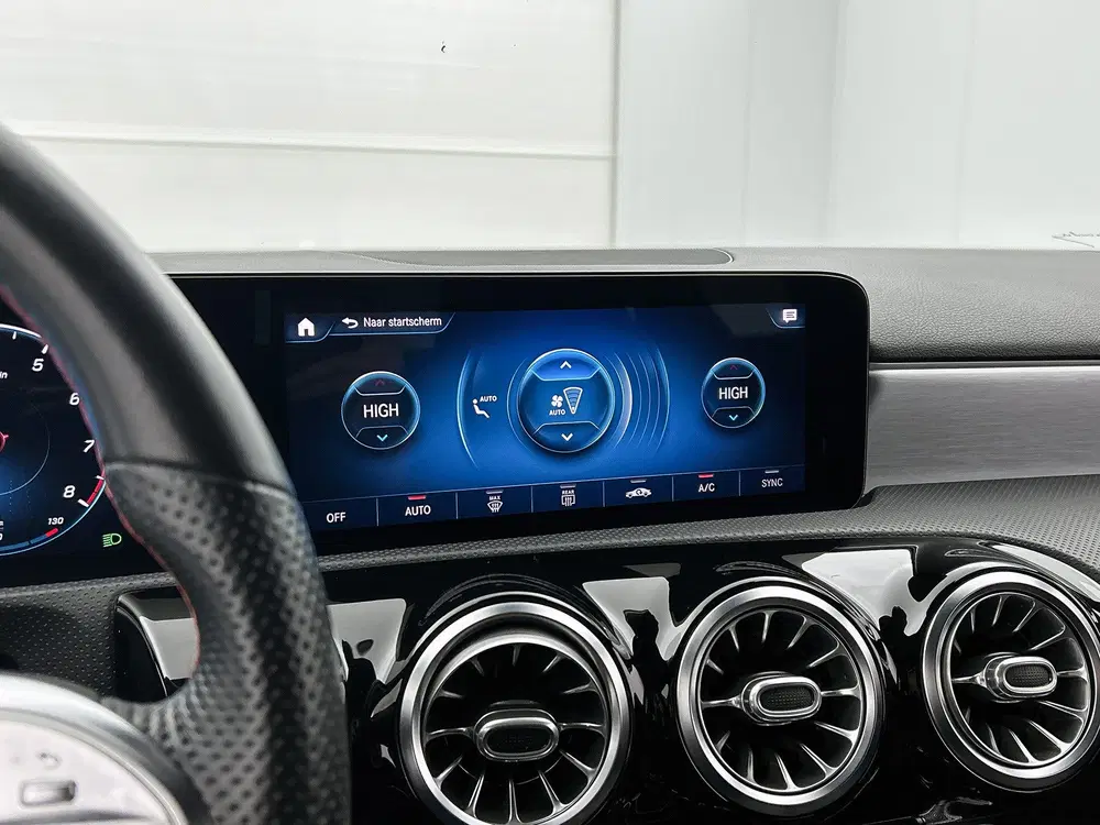 Mercedes-Benz A-Klasse 160 AMG Nightpakket uit 2020, foto 10