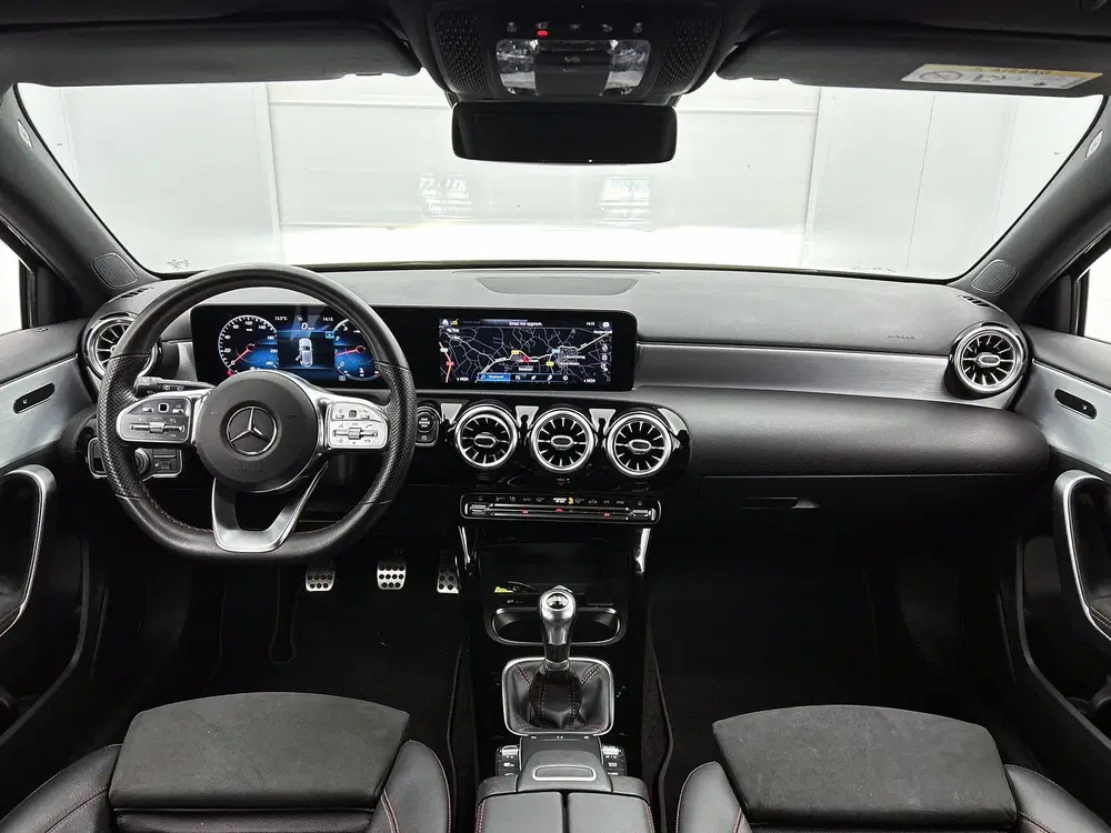 Mercedes-Benz A-Klasse 160 AMG Nightpakket uit 2020, foto 4