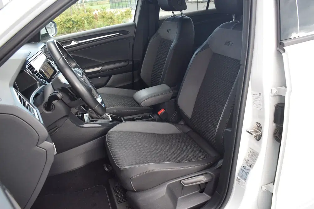 Volkswagen T-Roc 1.5 TSI 150pk DSG R-line Black style Pano uit 2019, foto 11