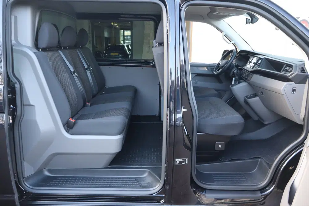Volkswagen Transporter 2.0 TDI L2H1 30 DC Highline BPM VRIJ uit 2023, foto 11