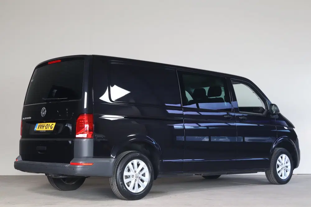 Volkswagen Transporter 2.0 TDI L2H1 30 DC Highline BPM VRIJ uit 2023, foto 2