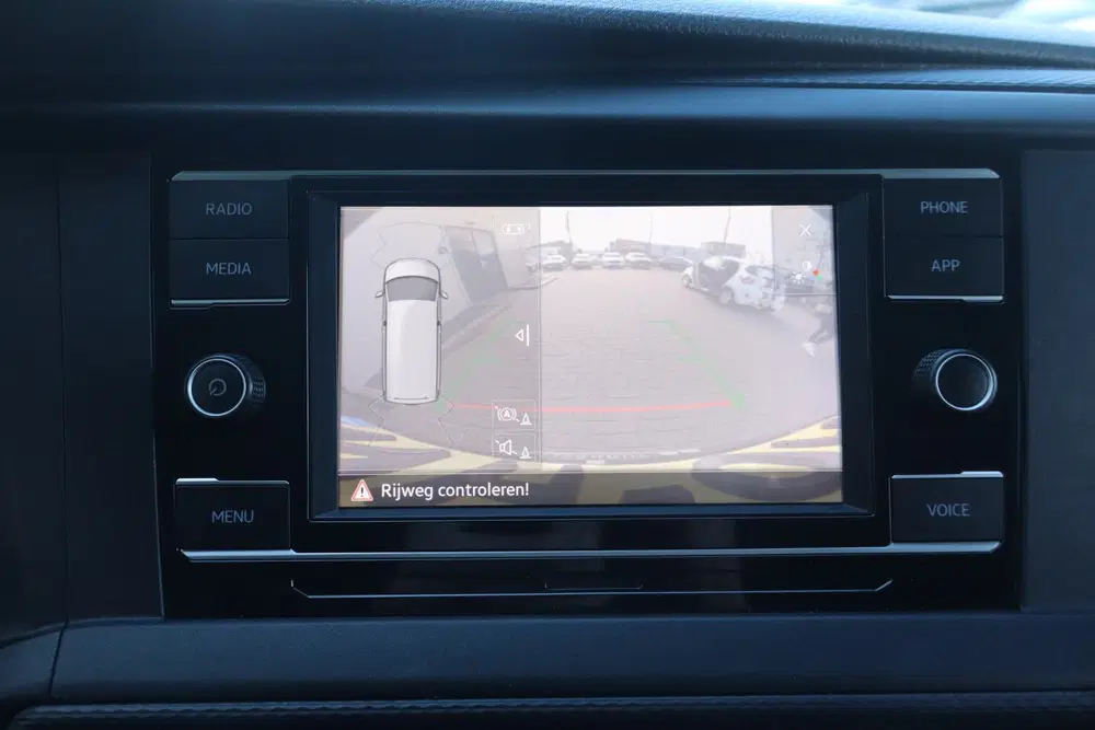 Volkswagen Transporter 2.0 TDI L2H1 30 DC Highline BPM VRIJ uit 2023, foto 7