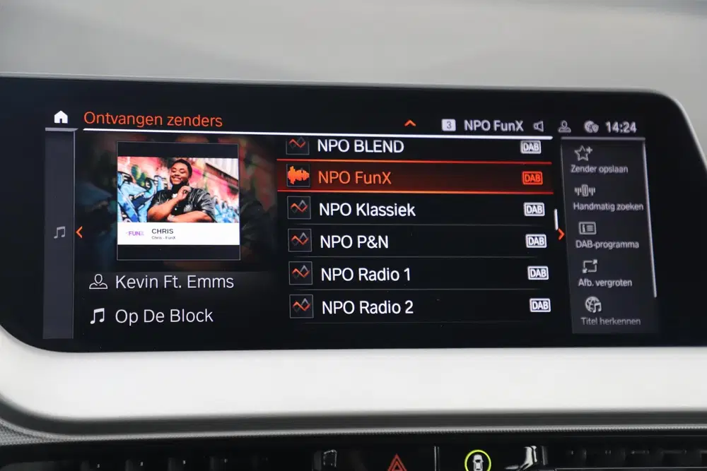BMW 1-serie 118i 136PK Automaat Navigatie Draadloos Ca uit 2023, foto 15
