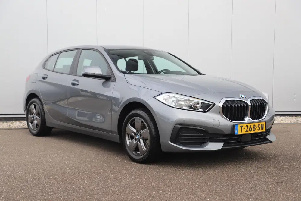 BMW 1-serie 118i 136PK Automaat Navigatie Draadloos Ca uit 2023, foto 3
