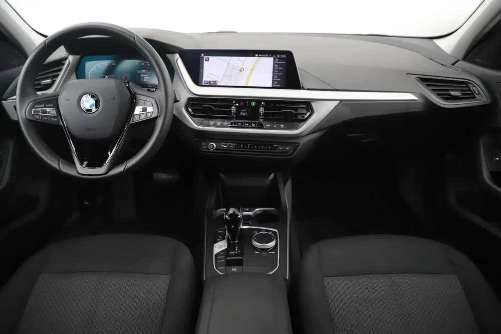 BMW 1-serie 118i 136PK Automaat Navigatie Draadloos Ca uit 2023, foto 9